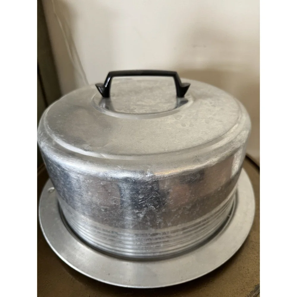 Vintage Regal Ware Aluminum Cake Carrier Plate With Locking Lid